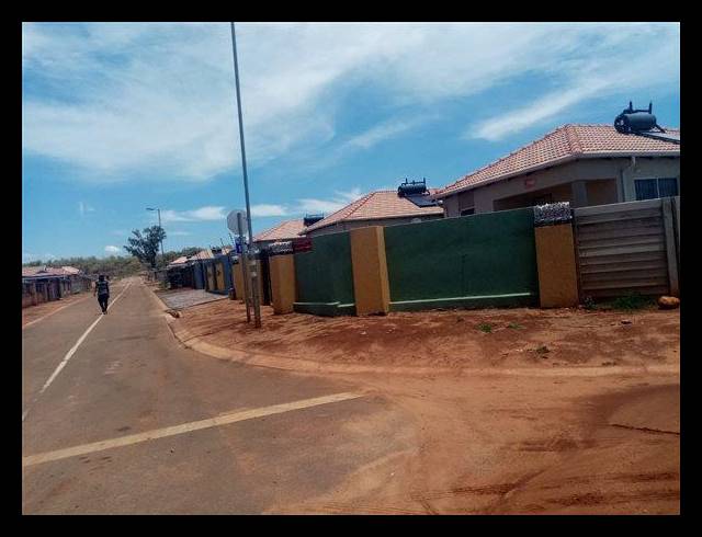 2 BEDROOM HOUSE FOR SALE IN SHARON PARK